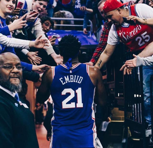 麻将胡了试玩-匿名高管相信恩比德不会申请离队：他是利拉德一派